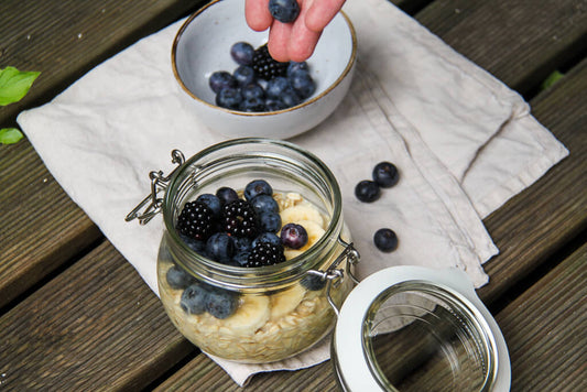 Glutenfreie Overnight Oats Banane-Heidelbeer Rezept